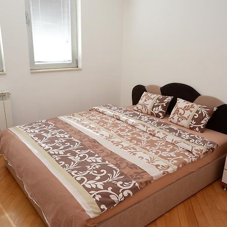 Exclusive Budget Apartments Skopje Luaran gambar